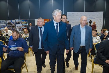 Сергей Грачев: «Региональная власть и профсоюзы имеют много точек соприкосновения»